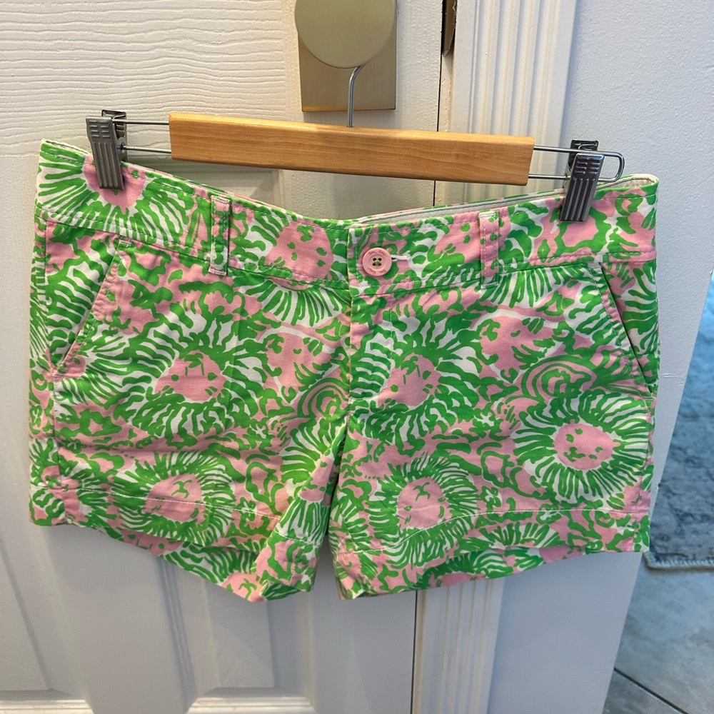 Lilly Pulitzer Vibrant Pink and Green Callaghan Lion Shorts